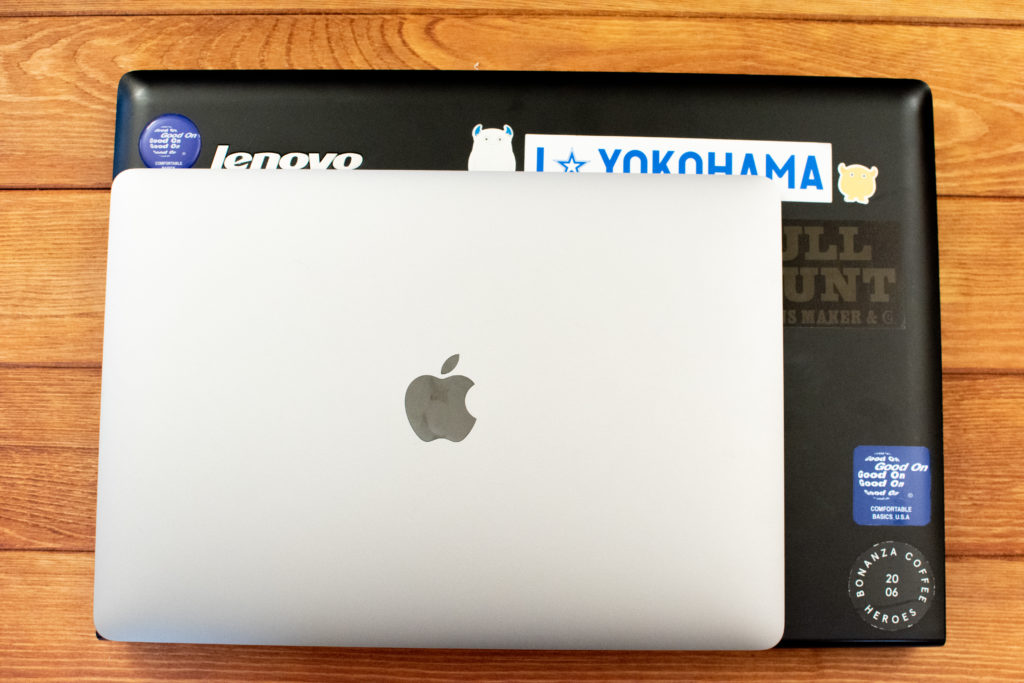 M1 Macbook air と前のPCのサイズ差