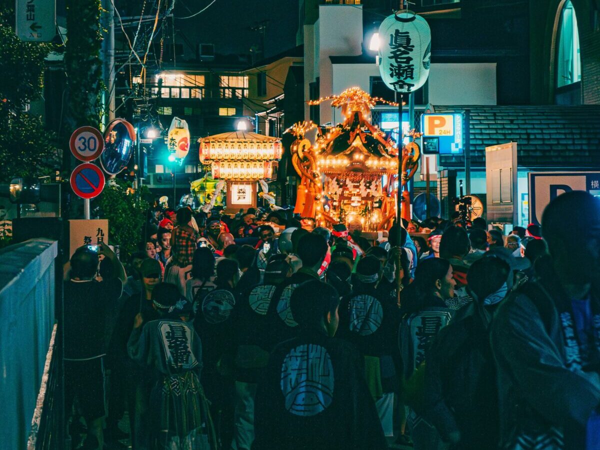 葉山・森戸神社例大祭のお神輿担ぎ
